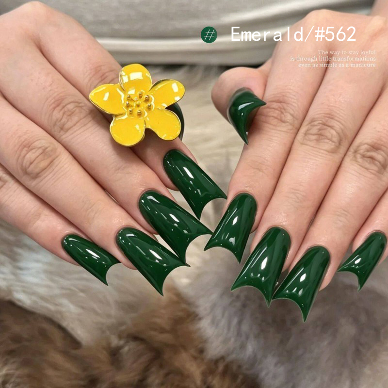 طلاء أظافر جل بلون أخضر زمردي  - مراجعة Nail Art Emerald Green وسعره