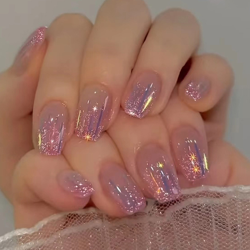 أظافر صناعية قصيرة للنساء والف - مراجعة Nail Art Glossy وسعره